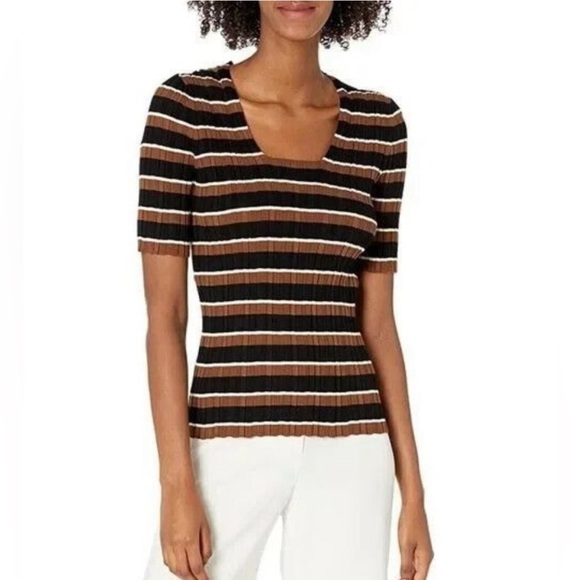 NWOT! Theory Women’s stretchy knit half sleeve top in size large Size L - Picture 1 of 6